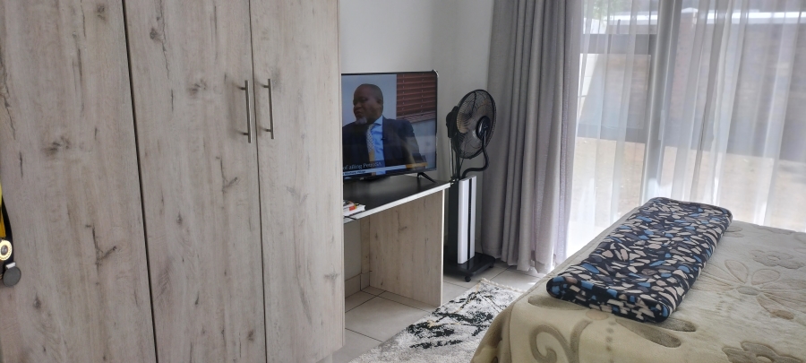 To Let 3 Bedroom Property for Rent in Navalsig Free State